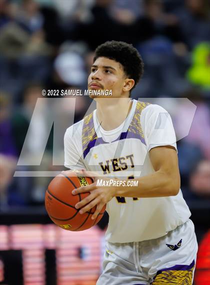 Thumbnail 3 in Bellevue West vs. Gretna photogallery.