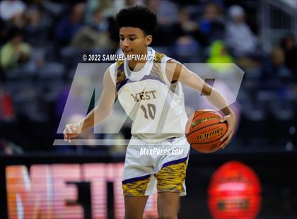 Thumbnail 2 in Bellevue West vs. Gretna photogallery.