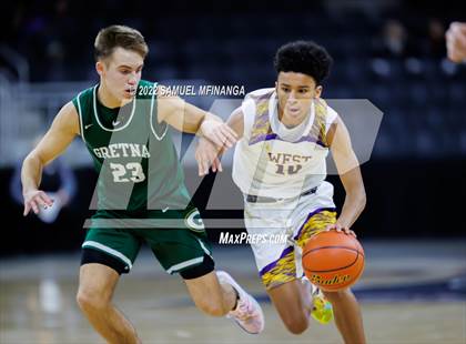 Thumbnail 1 in Bellevue West vs. Gretna photogallery.