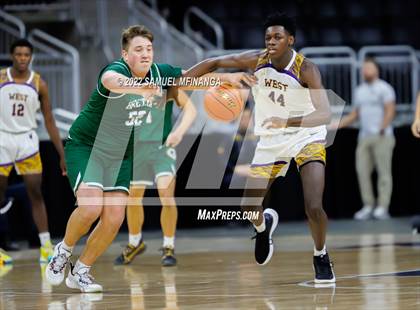 Thumbnail 3 in Bellevue West vs. Gretna photogallery.