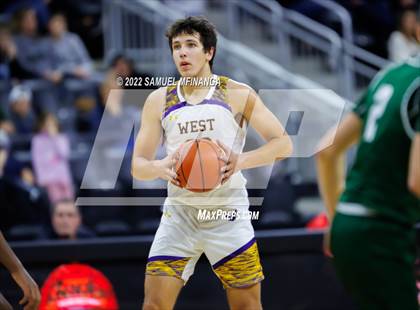 Thumbnail 2 in Bellevue West vs. Gretna photogallery.