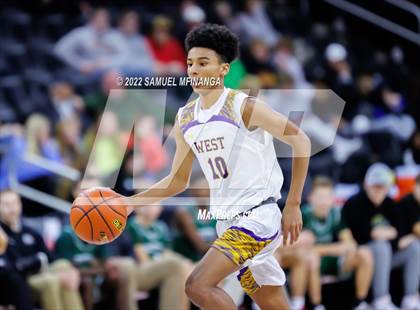 Thumbnail 1 in Bellevue West vs. Gretna photogallery.