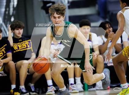 Thumbnail 2 in Bellevue West vs. Gretna photogallery.