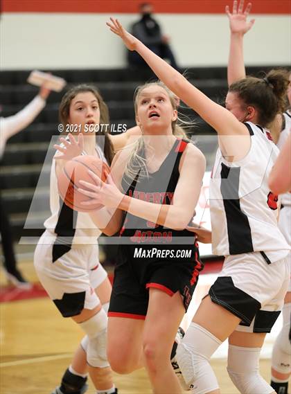 Thumbnail 3 in Liberty Union vs Circleville  photogallery.