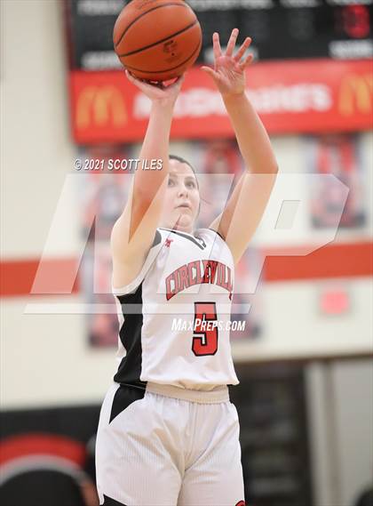 Thumbnail 3 in Liberty Union vs Circleville  photogallery.