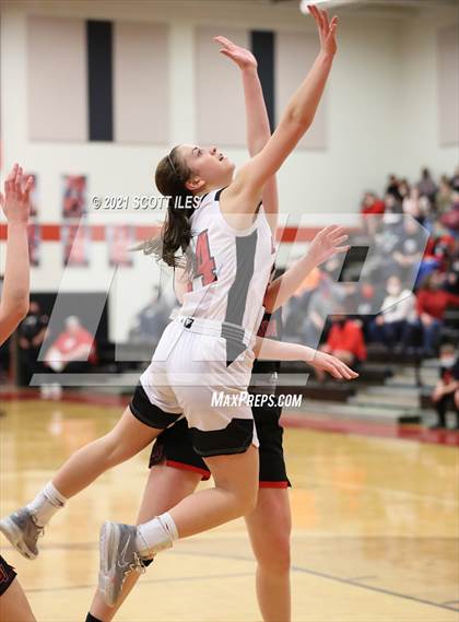 Thumbnail 3 in Liberty Union vs Circleville  photogallery.