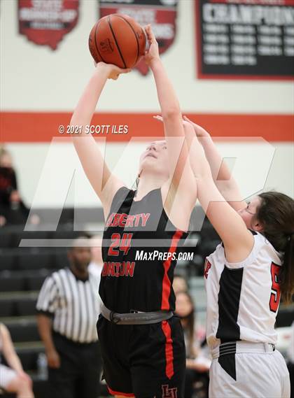 Thumbnail 2 in Liberty Union vs Circleville  photogallery.