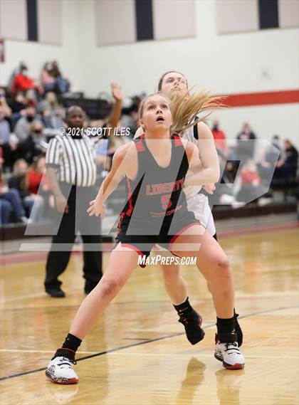 Thumbnail 3 in Liberty Union vs Circleville  photogallery.