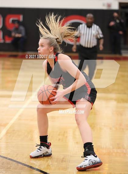 Thumbnail 3 in Liberty Union vs Circleville  photogallery.