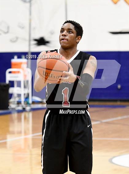 Thumbnail 3 in Desert Oasis vs Sierra Vista photogallery.