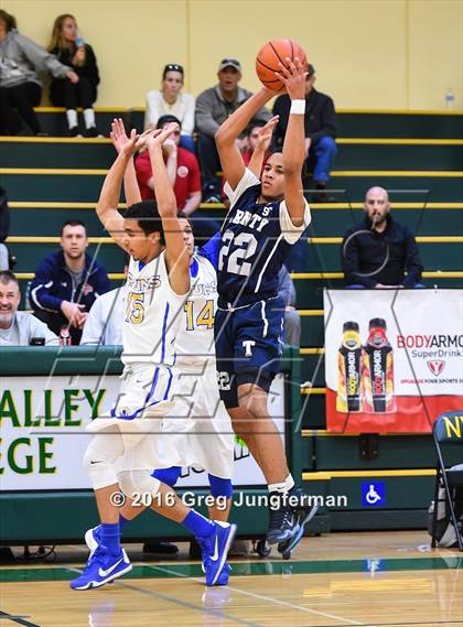 Thumbnail 2 in Trinity Prep vs Hillcrest Academy (The Crush in the Valley) photogallery.