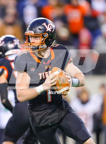 Thumbnail 3 in Liberty Center vs. Ironton (OHSAA Division 5 Final) photogallery.