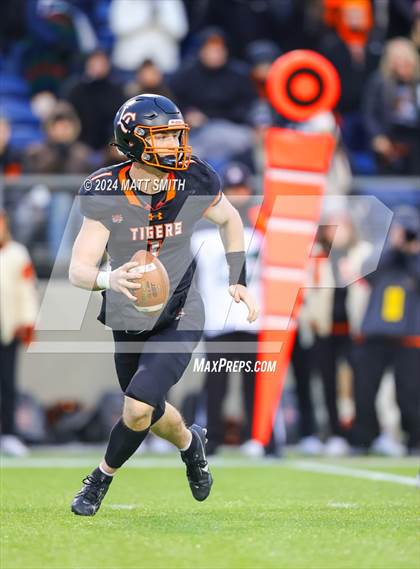 Thumbnail 3 in Liberty Center vs. Ironton (OHSAA Division 5 Final) photogallery.
