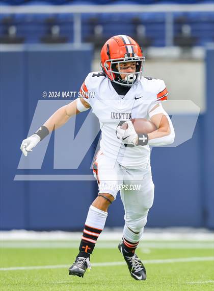 Thumbnail 2 in Liberty Center vs. Ironton (OHSAA Division 5 Final) photogallery.