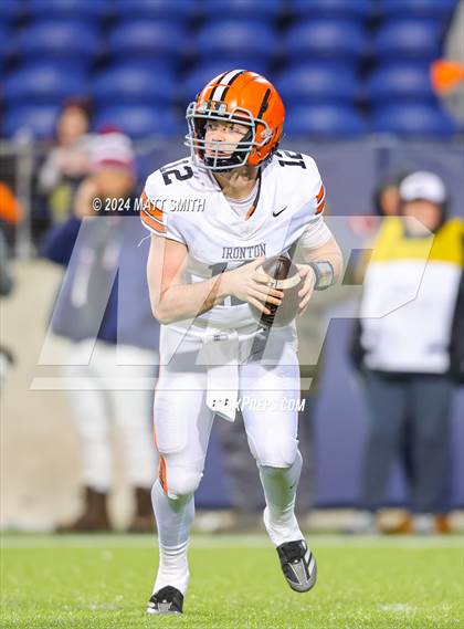 Thumbnail 2 in Liberty Center vs. Ironton (OHSAA Division 5 Final) photogallery.
