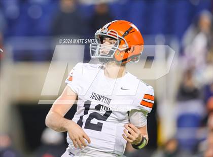 Thumbnail 3 in Liberty Center vs. Ironton (OHSAA Division 5 Final) photogallery.