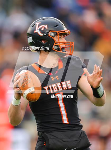 Thumbnail 3 in Liberty Center vs. Ironton (OHSAA Division 5 Final) photogallery.