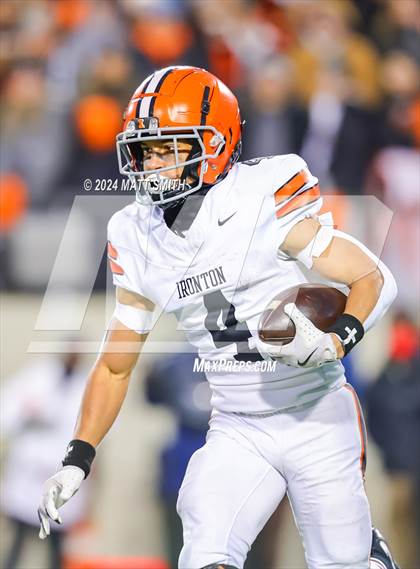 Thumbnail 3 in Liberty Center vs. Ironton (OHSAA Division 5 Final) photogallery.
