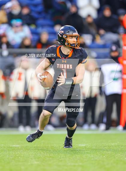Thumbnail 1 in Liberty Center vs. Ironton (OHSAA Division 5 Final) photogallery.