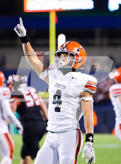Thumbnail 1 in Liberty Center vs. Ironton (OHSAA Division 5 Final) photogallery.