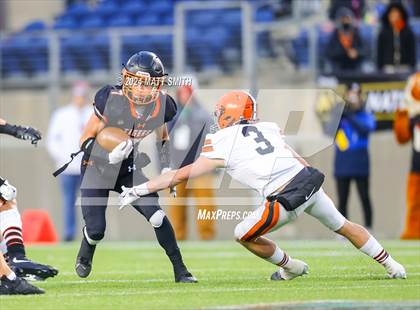 Thumbnail 3 in Liberty Center vs. Ironton (OHSAA Division 5 Final) photogallery.