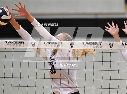 Thumbnail 3 in Rouse @ Vandegrift photogallery.