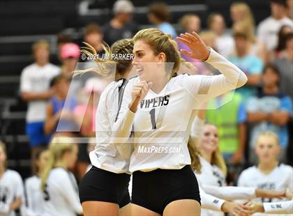 Thumbnail 1 in Rouse @ Vandegrift photogallery.