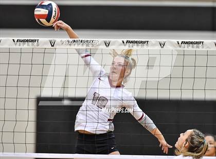 Thumbnail 3 in Rouse @ Vandegrift photogallery.