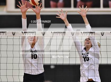 Thumbnail 1 in Rouse @ Vandegrift photogallery.