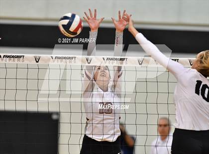 Thumbnail 1 in Rouse @ Vandegrift photogallery.