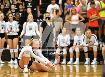 Thumbnail 3 in Rouse @ Vandegrift photogallery.
