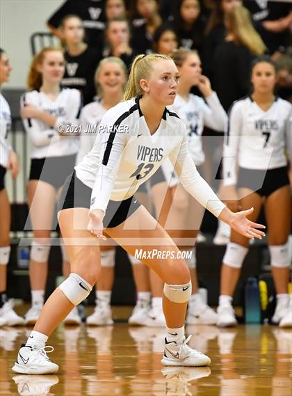 Thumbnail 3 in Rouse @ Vandegrift photogallery.