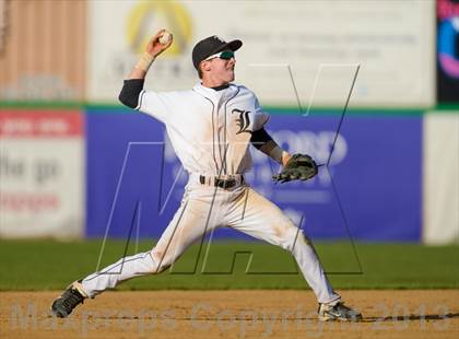 Thumbnail 2 in Libertyville v. Maine South (IHSA Class 4A Super-Sectional Final) photogallery.