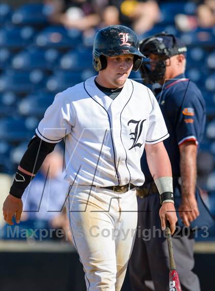 Thumbnail 1 in Libertyville v. Maine South (IHSA Class 4A Super-Sectional Final) photogallery.