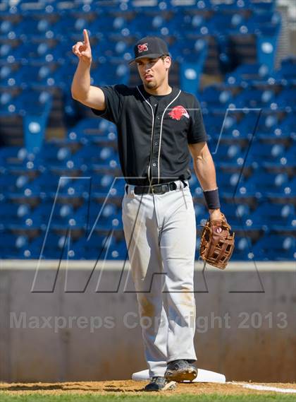 Thumbnail 2 in Libertyville v. Maine South (IHSA Class 4A Super-Sectional Final) photogallery.