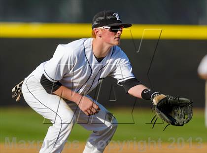 Thumbnail 3 in Libertyville v. Maine South (IHSA Class 4A Super-Sectional Final) photogallery.