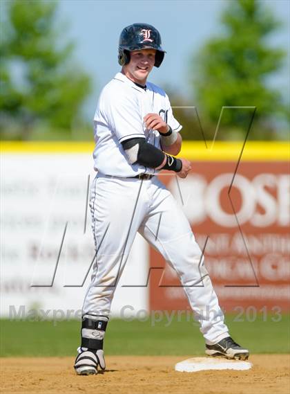 Thumbnail 3 in Libertyville v. Maine South (IHSA Class 4A Super-Sectional Final) photogallery.