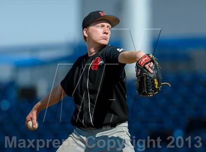 Thumbnail 3 in Libertyville v. Maine South (IHSA Class 4A Super-Sectional Final) photogallery.