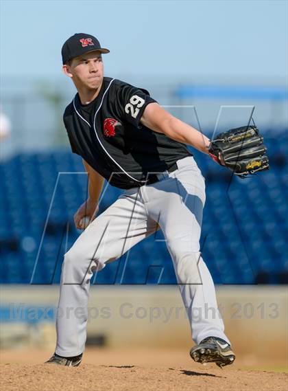 Thumbnail 2 in Libertyville v. Maine South (IHSA Class 4A Super-Sectional Final) photogallery.