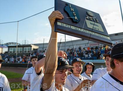 Thumbnail 3 in Libertyville v. Maine South (IHSA Class 4A Super-Sectional Final) photogallery.