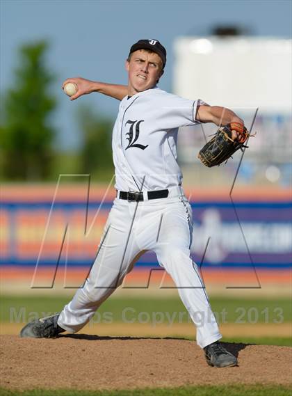 Thumbnail 3 in Libertyville v. Maine South (IHSA Class 4A Super-Sectional Final) photogallery.