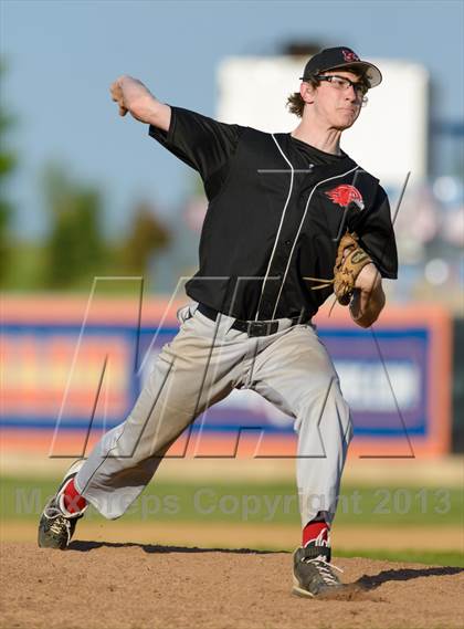 Thumbnail 1 in Libertyville v. Maine South (IHSA Class 4A Super-Sectional Final) photogallery.