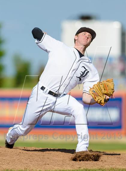 Thumbnail 2 in Libertyville v. Maine South (IHSA Class 4A Super-Sectional Final) photogallery.