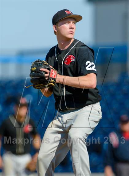 Thumbnail 2 in Libertyville v. Maine South (IHSA Class 4A Super-Sectional Final) photogallery.