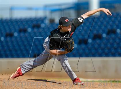 Thumbnail 3 in Libertyville v. Maine South (IHSA Class 4A Super-Sectional Final) photogallery.
