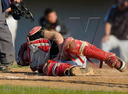 Thumbnail 3 in Libertyville v. Maine South (IHSA Class 4A Super-Sectional Final) photogallery.