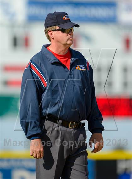 Thumbnail 2 in Libertyville v. Maine South (IHSA Class 4A Super-Sectional Final) photogallery.