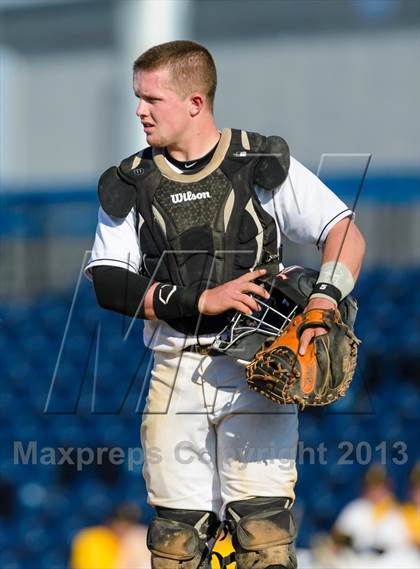 Thumbnail 1 in Libertyville v. Maine South (IHSA Class 4A Super-Sectional Final) photogallery.