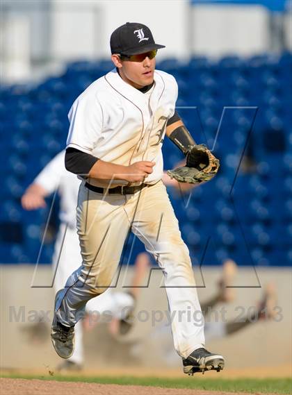 Thumbnail 3 in Libertyville v. Maine South (IHSA Class 4A Super-Sectional Final) photogallery.