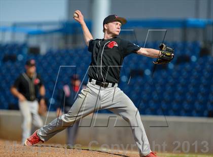 Thumbnail 1 in Libertyville v. Maine South (IHSA Class 4A Super-Sectional Final) photogallery.